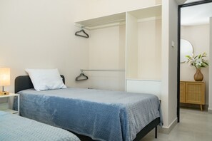 Bügeleisen/Bügelbrett, WLAN, Bettwäsche