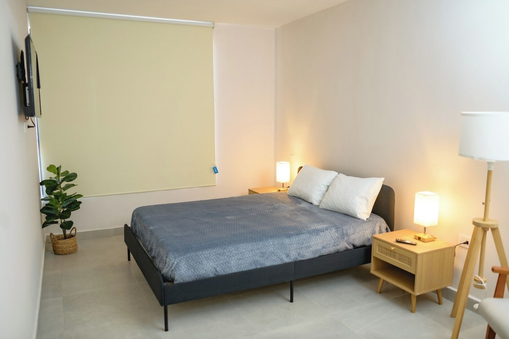 Fer et planche à repasser, Wi-Fi, draps fournis