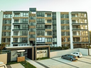 Exterior - 3-bedroom apartment Golf Course view (Alvarado)