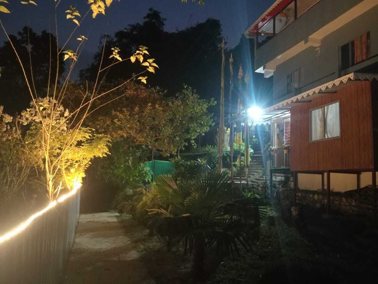 Khuôn viên nơi lưu trú