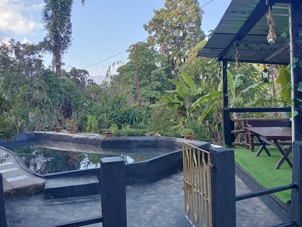 Comfort Double Room, Balcony, Mountain View | Pool - MountainBrew Homestay (darjeeling)