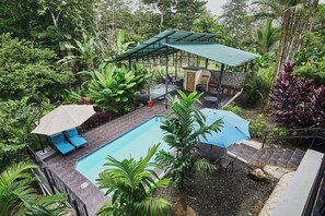 Outdoor pool - Casa Momoto with Pool, Jacuzzi and Forest Views (La Fortuna de San Carlos)