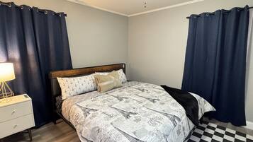 2 bedrooms, iron/ironing board, WiFi, bed sheets
