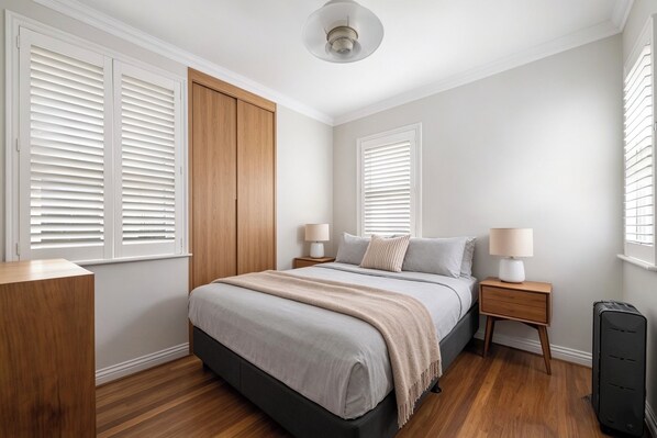 3 Schlafzimmer, Bügeleisen/Bügelbrett, WLAN, Bettwäsche