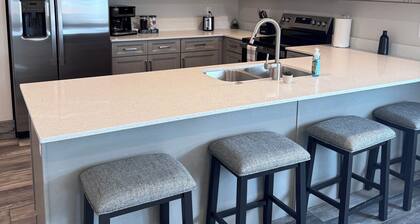Brand New 2 Bedroom with en-suites. Boat Parking.