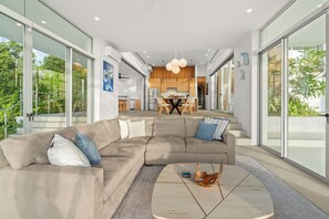 Smart TV, stereo - Hillside Villa 3-Ocean View Private Sanctuaries Infinity Pool HEATED HOT TUB (Playa Hermosa)