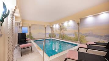 Apartment | Pool | Indoor pool, outdoor pool