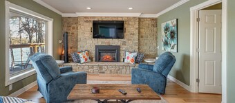 Lake Dardanelle Home w/ Dock! Fish On-Site