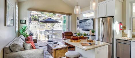 Téléviseur, livres, chaßne audio