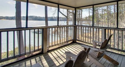Angler’s Dream: Lake Eufaula Escape w/ Boat Ramp!