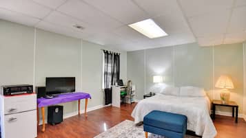 1 Schlafzimmer, Schreibtisch, Bügeleisen/Bügelbrett, Internetzugang