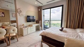 Standard-Studio, Küche, Poolblick | Wohnbereich