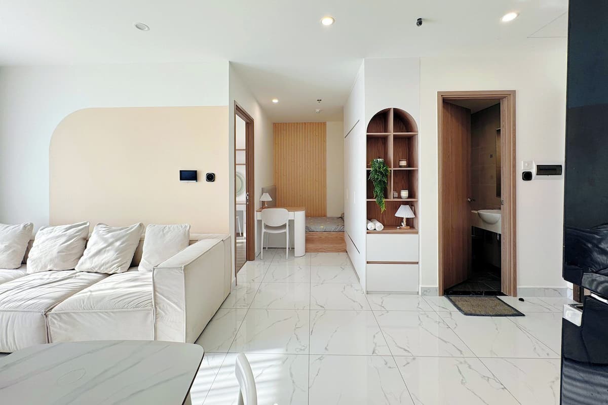 Apartemen, 1 kamar tidur, pemandangan kota | Tirai kedap cahaya, kedap suara, setrika/meja setrika, dan Wi-Fi gratis