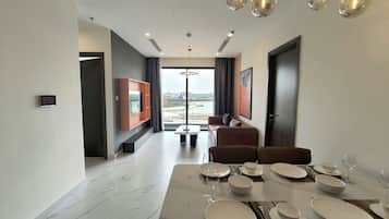 Family Apartment | In-room dining