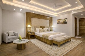 Klassieke kamer, balkon, uitzicht op stad | Gratis wifi