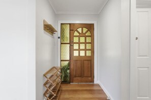 Interior - Cozy Pet-Friendly Home | Glenorchy (Glenorchy)