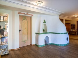 Apartment | Reception