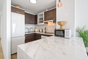 Private kitchen - Modern 4-room apartment with panoramic sea & mountain views (AN)