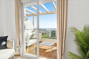 Smart TV - Modern 4-room apartment with panoramic sea & mountain views (AN)