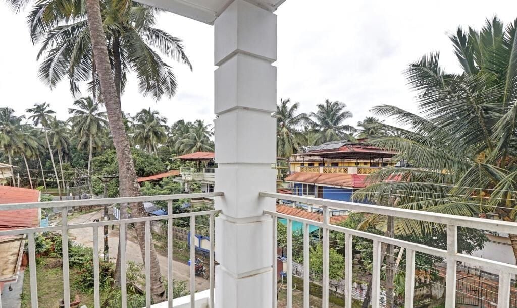 Deluxe Double Room | Property grounds