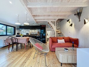 TV - Le Saint Gilles by Interhome (Pornic)