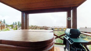 Outdoor spa tub - Okanagan - Perfection North #9 (Big White Mountain)