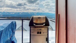 Property grounds - Okanagan - Timber Ridge 17 (Kootenay Boundary E)