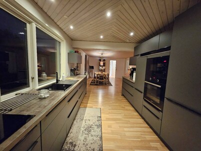 Cozy Scandinavian Villa • Sauna & Nature Views