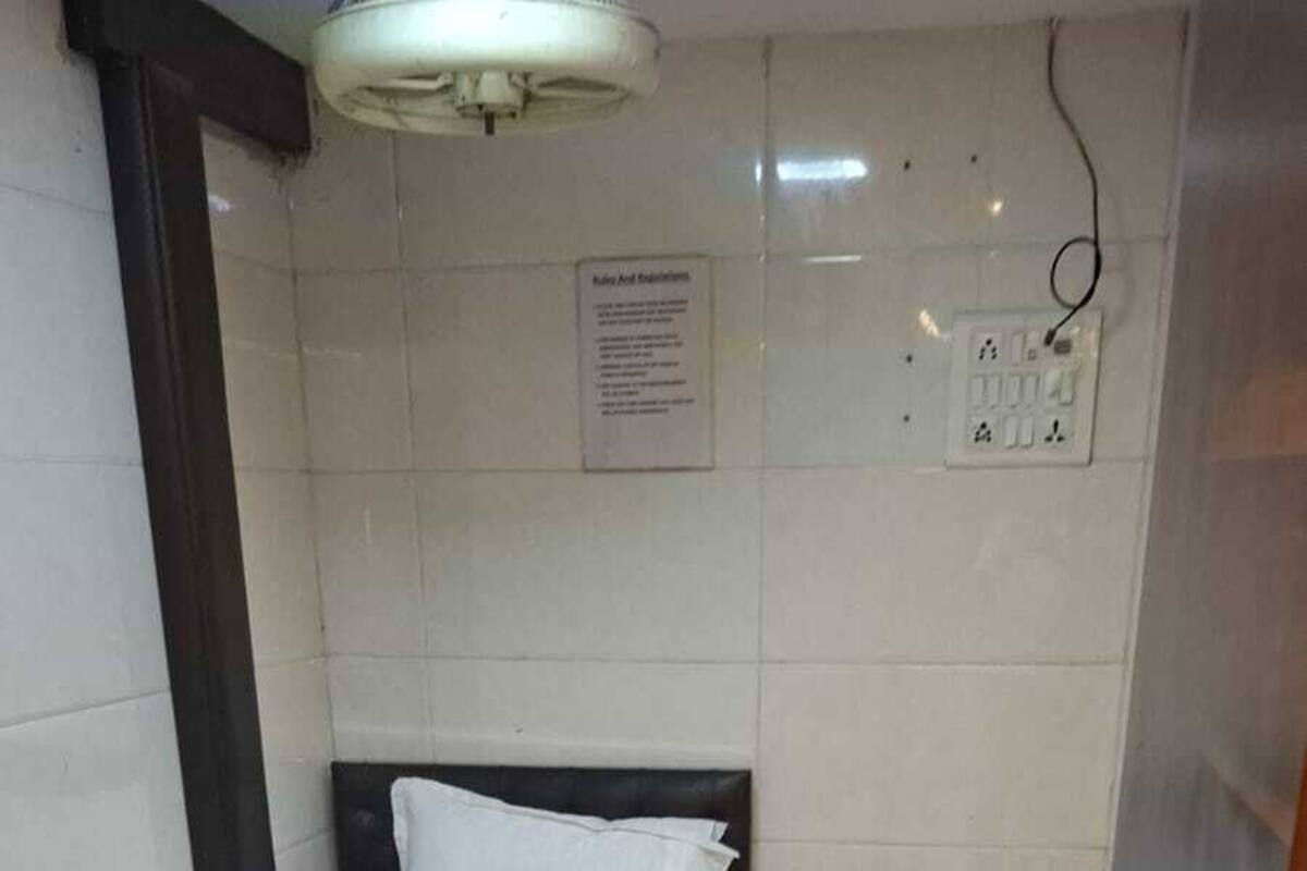 Basic Single Room | Soundproofing, WiFi (free)