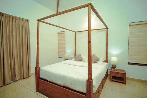 Private 3-Bedroom Villa with Wi-Fi, Peaceful Hilltop Views & Relaxing Ambience