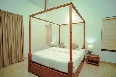 Private 3-Bedroom Villa with Wi-Fi, Peaceful Hilltop Views & Relaxing Ambience