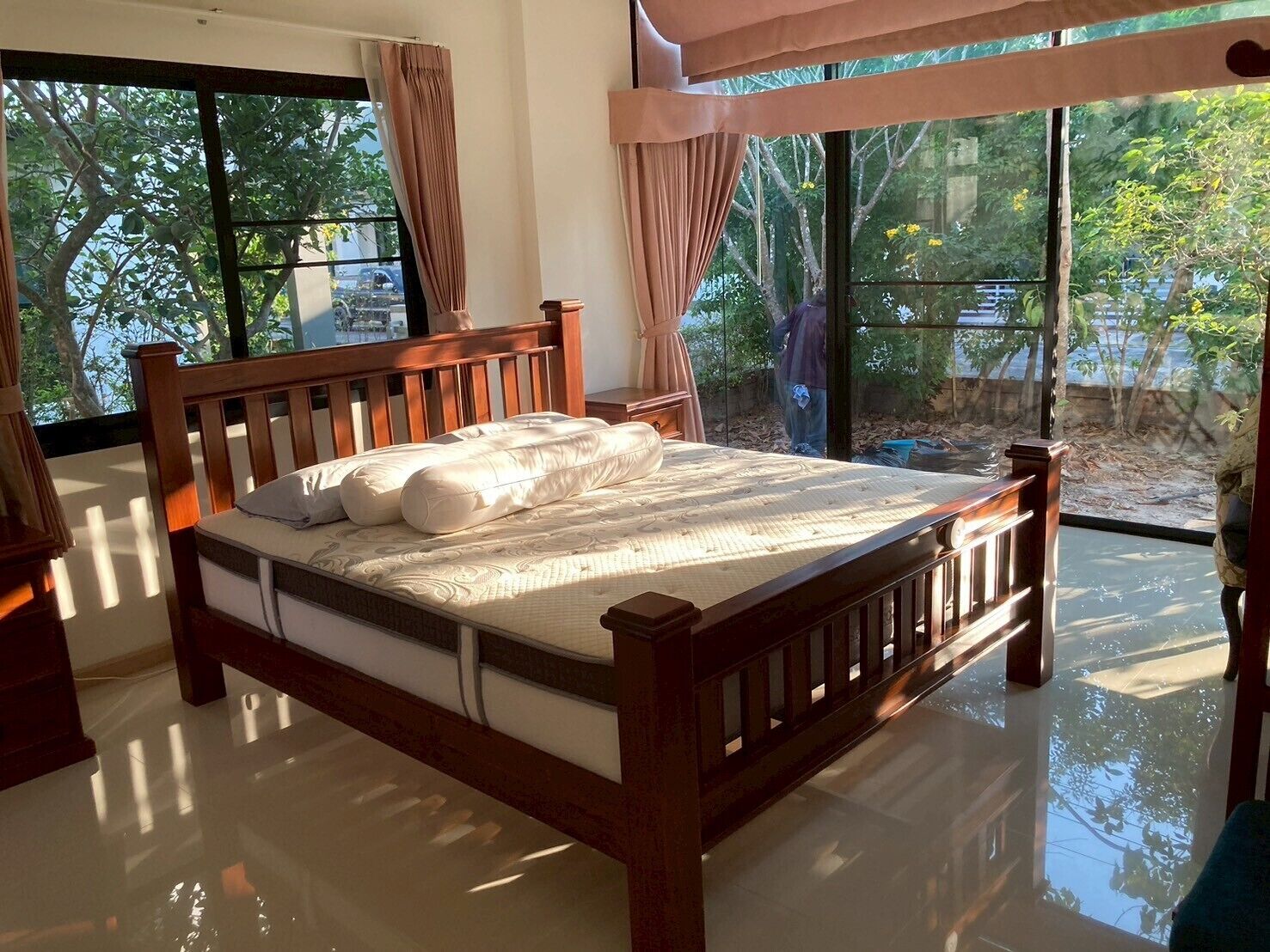 2 bedrooms, desk, free WiFi, bed sheets