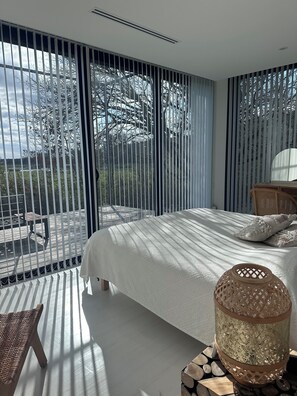 6 chambres, fer et planche à repasser, accès Internet, draps fournis