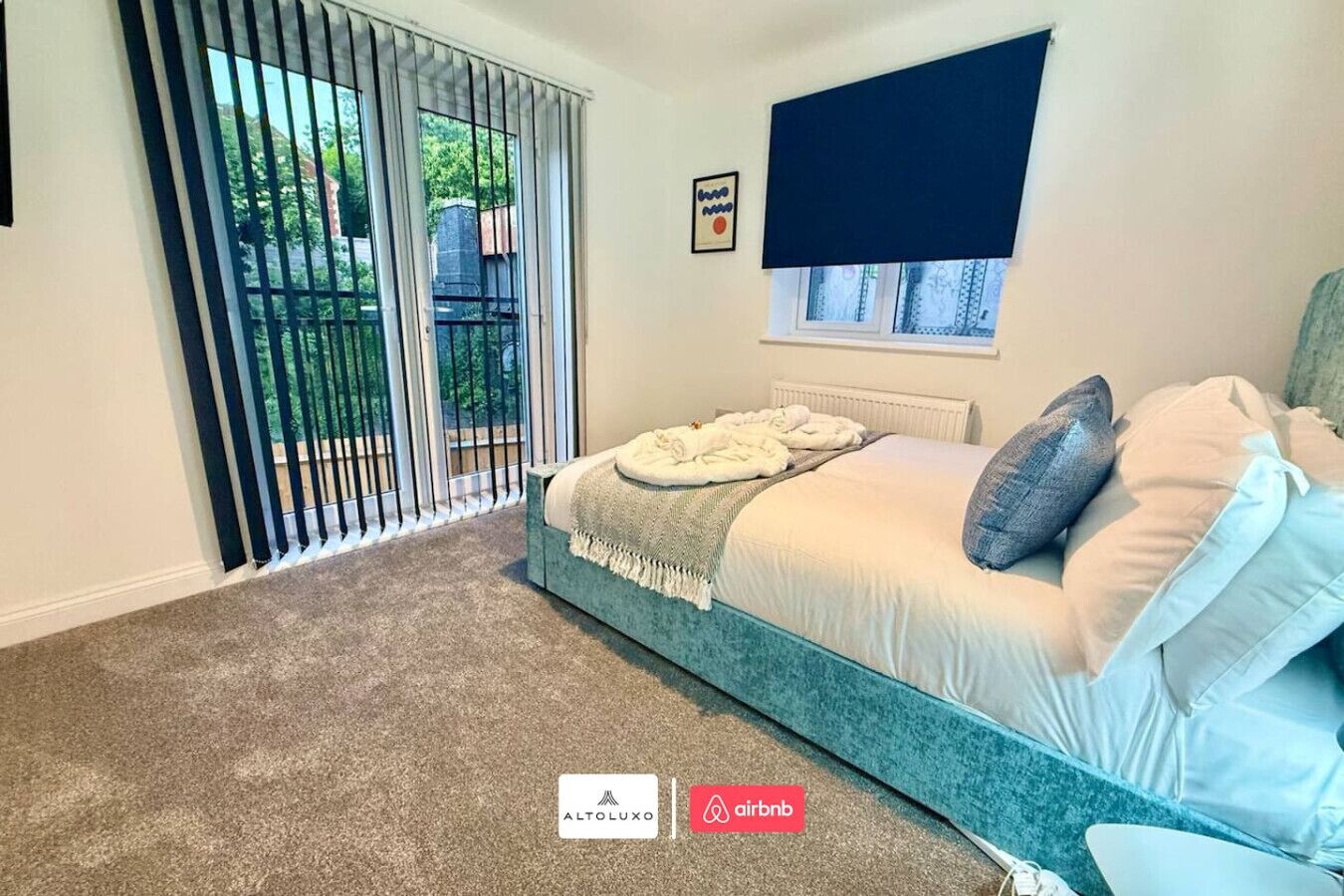 Desk, iron/ironing board, WiFi