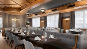 Apartment | Dining