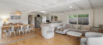 Moonbay by Ready Set Stay