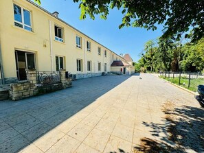 Exterior - LE PARC D'EDEN (Villeneuve-sous-Dammartin)
