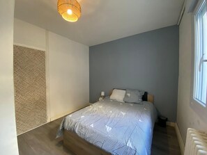 Iron/ironing board, WiFi, bed sheets - Large, cosy T4 - 3 bedrooms - Perfect for missions & stays (Saint-Nazaire)