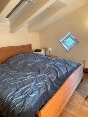 Fer et planche à repasser, Wi-Fi, draps fournis