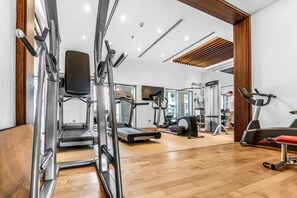 Fitness facility - Luxury Studio Retreat with Balcony (Dubai)