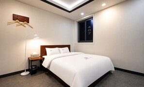 Standard Double Room, 1 Queen Bed - Daily Motel (Incheon)