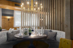 Apartment | Dining - Familienapartment mit 2 SZ und Sauna im Souterrain (Kaprun)