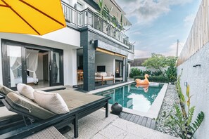 Pool - Spacious 3-bedroom Private Pool villa with AC in Kerobokan/Near Changu (Kerobokan/Kec Kuta utara)