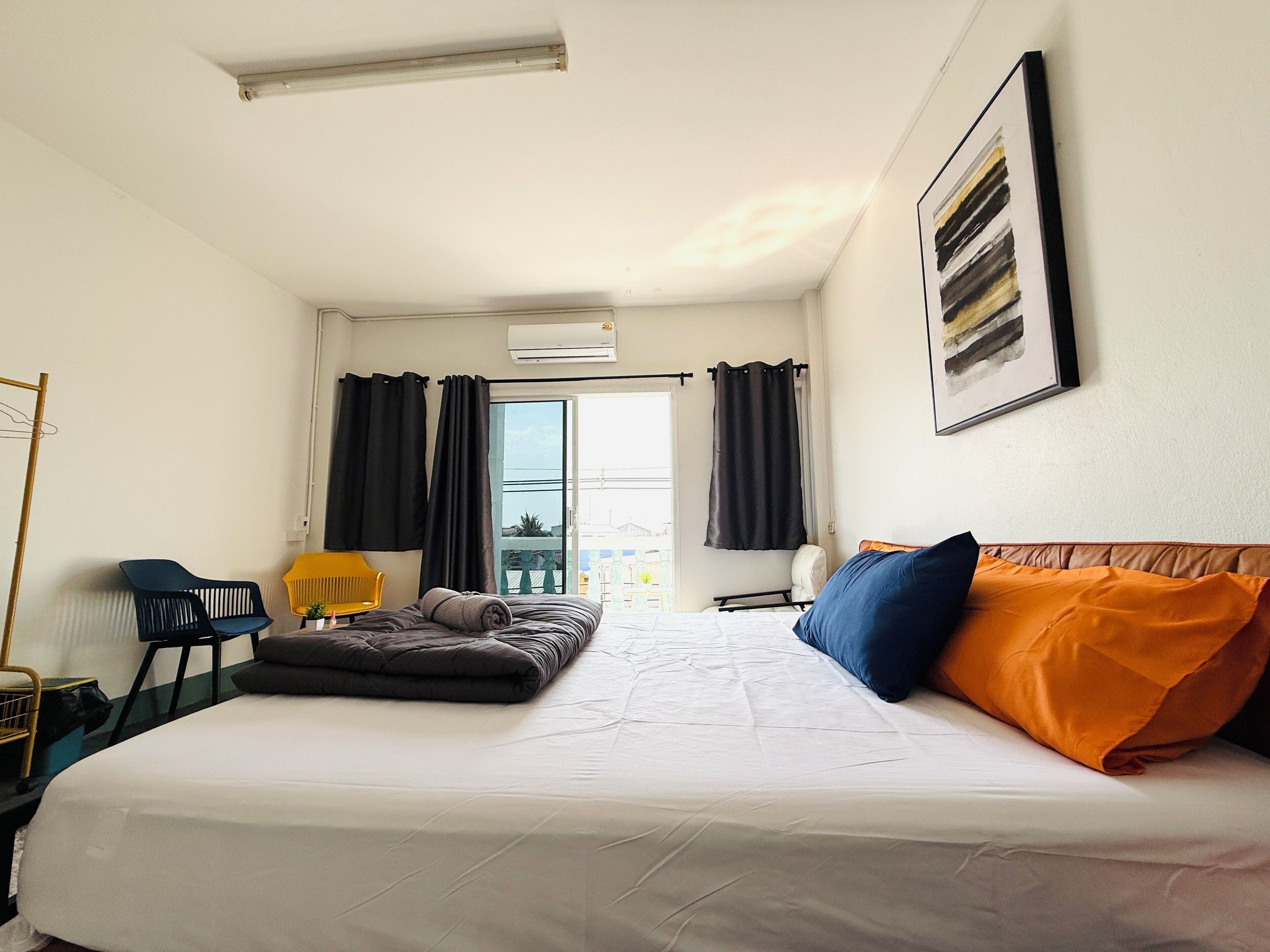 Standard Double Room, Balcony, City View | Free WiFi, bed sheets