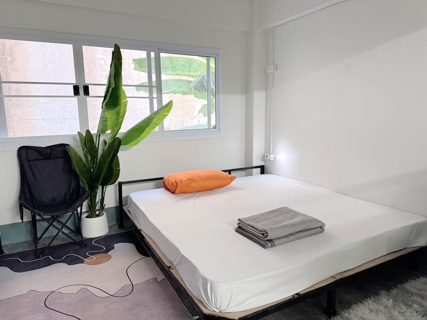 Basic Shared Dormitory | Free WiFi, bed sheets