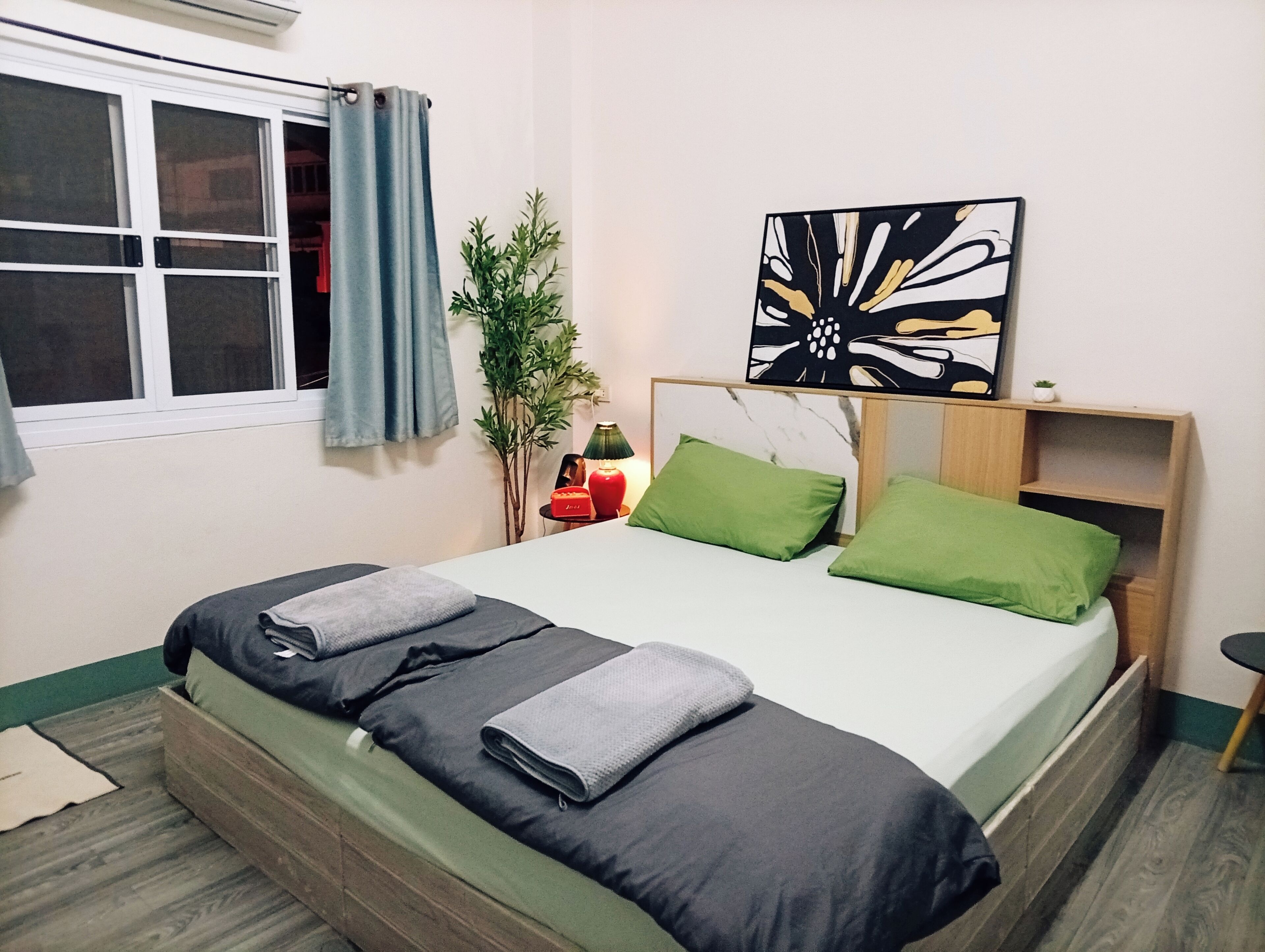 Wifi gratis y ropa de cama 