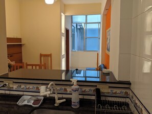 Interior - Charming one-bedroom apartment in Copacabana, one block from the beach. (Rio de Janeiro)