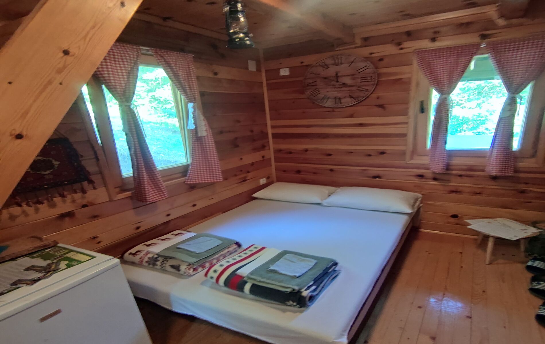 2 bedrooms, in-room safe, iron/ironing board, WiFi