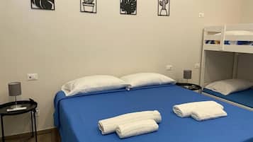 Casa, patio | Caja fuerte, tabla de planchar con plancha, wifi gratis