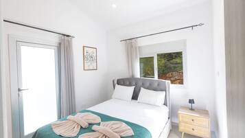 Villa, 4 slaapkamers, privézwembad, uitzicht op stad | 4 slaapkamers